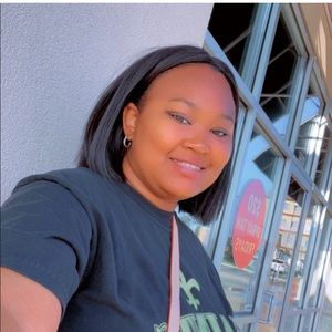 Meet your Posher, Maya